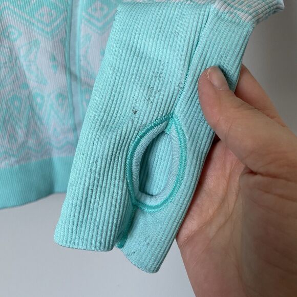 Iviva By Lululemon Girls Teal Swifly Fly Tech Long Sleeve V-Neck Top Blue Sz 10 - Picture 5 of 6